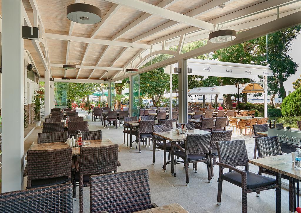 Paradise Hotel & Relax Center Pomorie Exterior photo